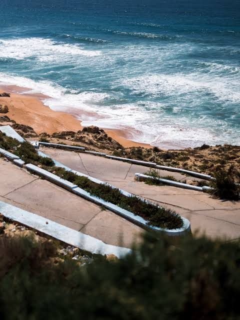 Escalier menant à une plage de la côte Atlantique près de Safi